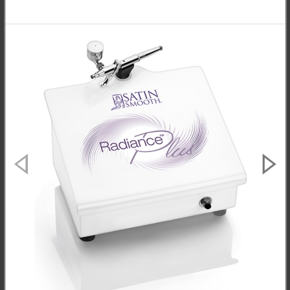 Satin Smooth Derma Radiance Plus Air Infusion - Picture 2 of 3